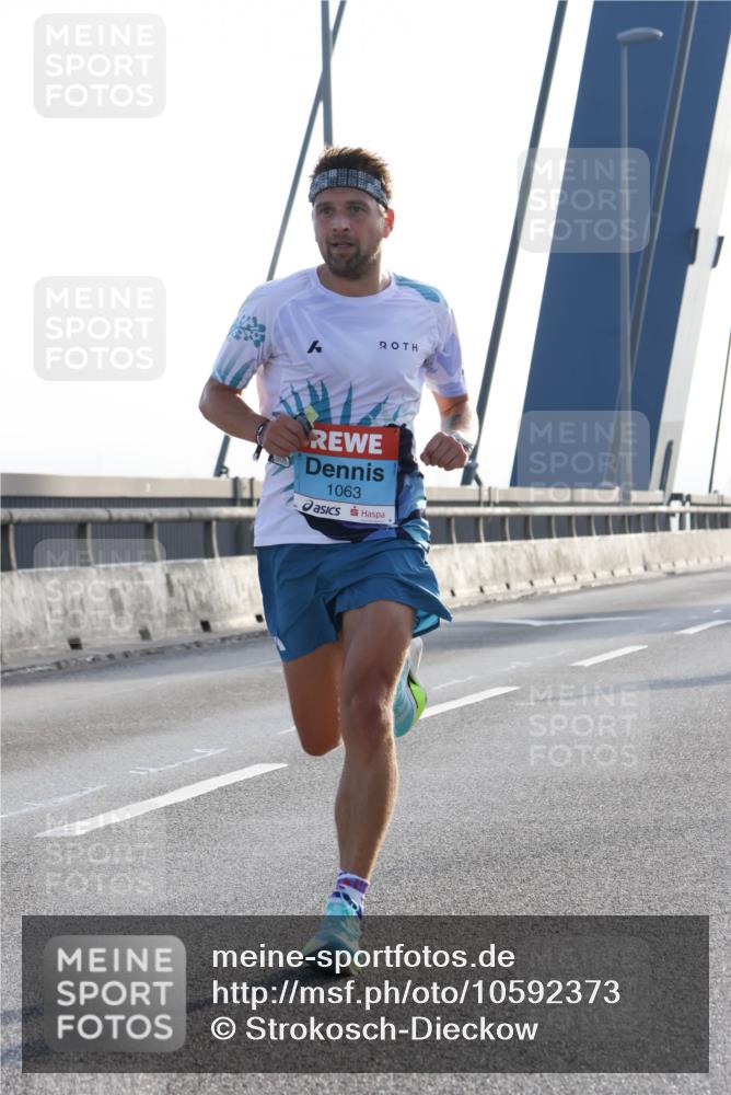 03.10.2026 - Köhlbrandbrückenlauf Strokosch-Dieckow http://msf.ph/oto/10592373 03.10.2026 09:17:18 Position 1 1063 meine-sportfotos.de