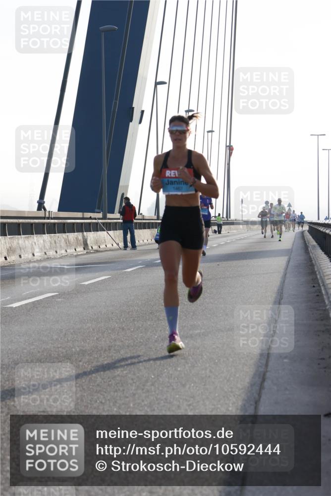 03.10.2026 - Köhlbrandbrückenlauf Strokosch-Dieckow http://msf.ph/oto/10592444 03.10.2026 09:17:42 Position 1 1467 meine-sportfotos.de