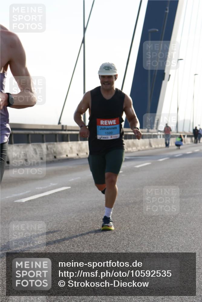 03.10.2026 - Köhlbrandbrückenlauf Strokosch-Dieckow http://msf.ph/oto/10592535 03.10.2026 09:18:03 Position 1 1599 meine-sportfotos.de
