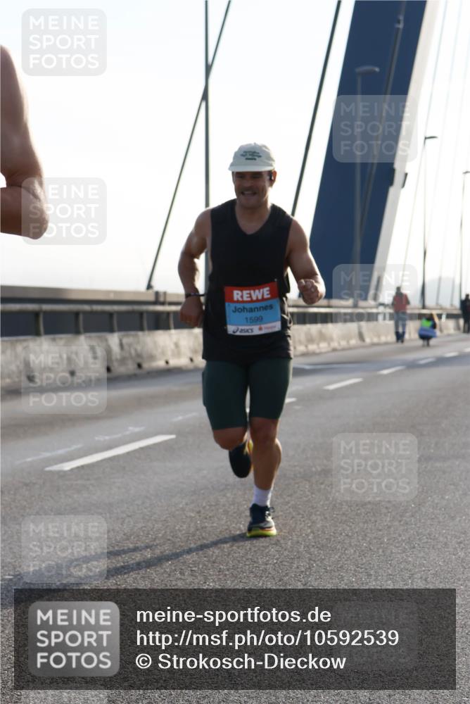 03.10.2026 - Köhlbrandbrückenlauf Strokosch-Dieckow http://msf.ph/oto/10592539 03.10.2026 09:18:03 Position 1 1599 meine-sportfotos.de