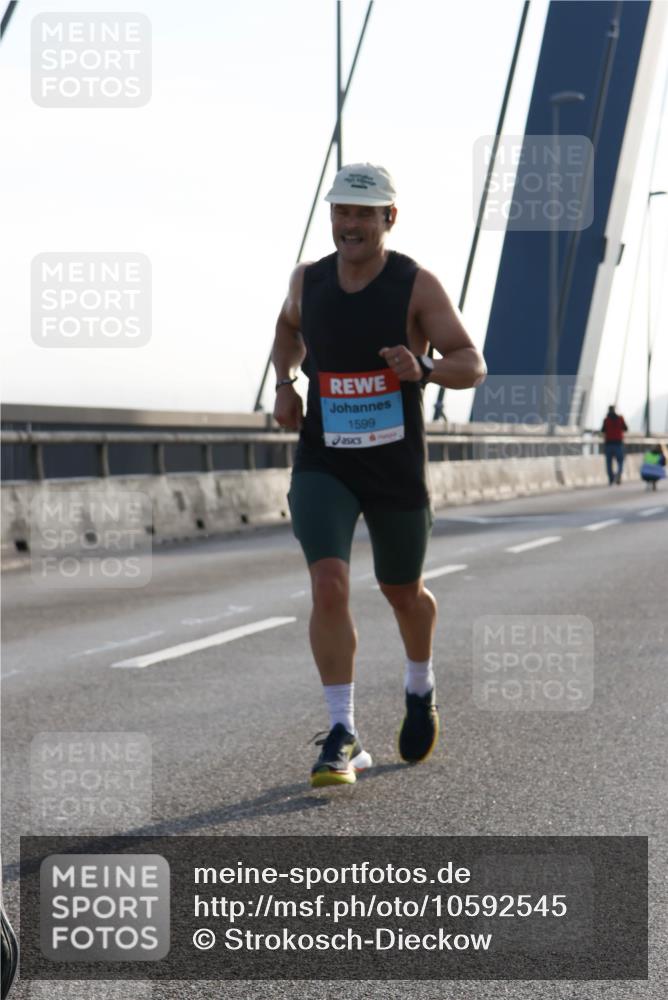 03.10.2026 - Köhlbrandbrückenlauf Strokosch-Dieckow http://msf.ph/oto/10592545 03.10.2026 09:18:03 Position 1 1599 meine-sportfotos.de