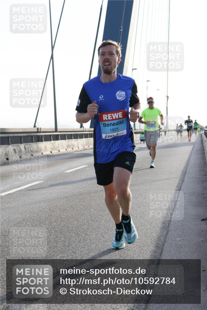 03.10.2026 - Köhlbrandbrückenlauf Strokosch-Dieckow http://msf.ph/oto/10592784 03.10.2026 09:18:49 Position 1 1825 meine-sportfotos.de