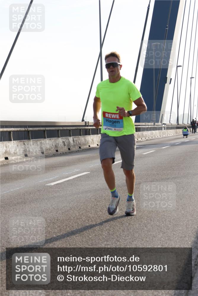 03.10.2026 - Köhlbrandbrückenlauf Strokosch-Dieckow http://msf.ph/oto/10592801 03.10.2026 09:18:52 Position 1 1310 meine-sportfotos.de