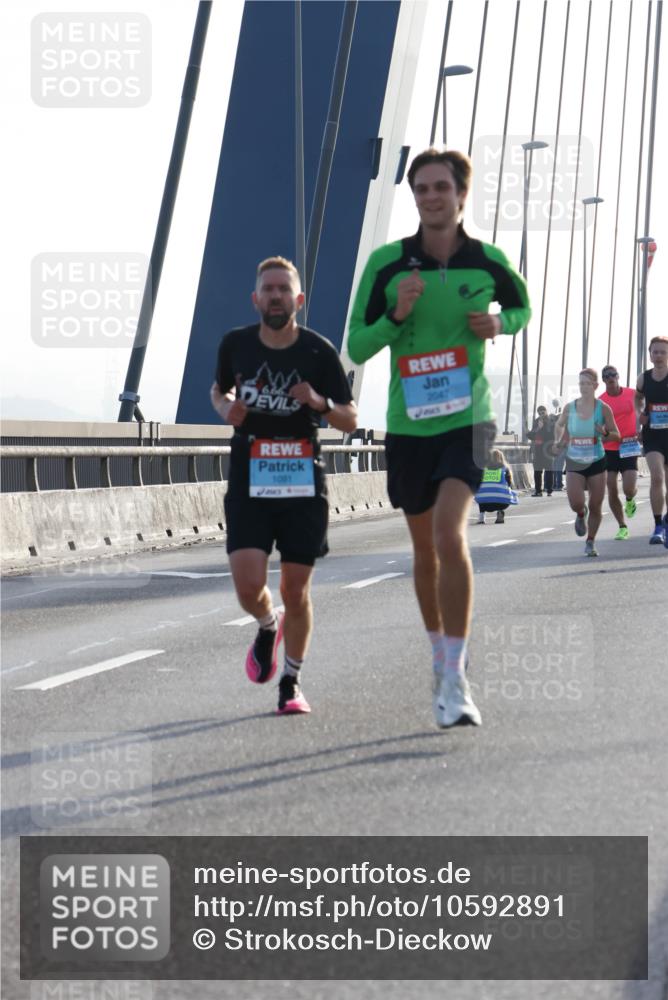 03.10.2026 - Köhlbrandbrückenlauf Strokosch-Dieckow http://msf.ph/oto/10592891 03.10.2026 09:19:08 Position 1 666, 1091, 2047 meine-sportfotos.de