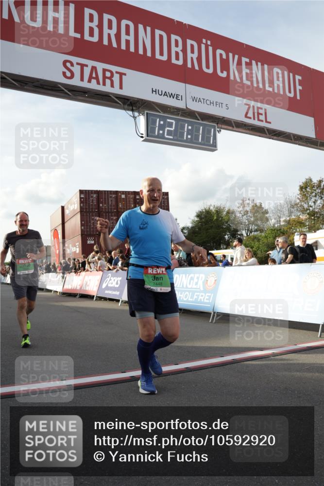 03.10.2026 - Köhlbrandbrückenlauf Yannick Fuchs http://msf.ph/oto/10592920 03.10.2026 16:21:12 Ziel 7245, 7301, 7302, 7448, 8535, 8565, 8821, 8948, 8949, 9173 meine-sportfotos.de