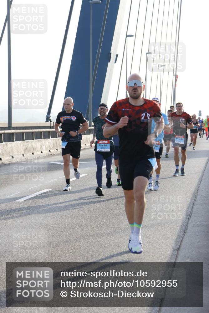 03.10.2026 - Köhlbrandbrückenlauf Strokosch-Dieckow http://msf.ph/oto/10592955 03.10.2026 09:19:26 Position 1 2067 meine-sportfotos.de
