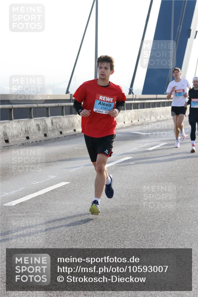03.10.2026 - Köhlbrandbrückenlauf Strokosch-Dieckow http://msf.ph/oto/10593007 03.10.2026 09:19:33 Position 1 2181 meine-sportfotos.de