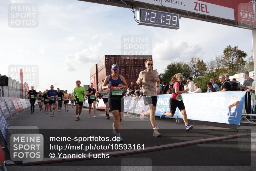 03.10.2026 - Köhlbrandbrückenlauf Yannick Fuchs http://msf.ph/oto/10593161 03.10.2026 16:21:40 Ziel 4108, 7079, 7097, 7439, 7734, 7735, 7738, 8110, 8490, 8708, 8728, 8842, 8845, 8860, 9000, 9201, 9203, 9233, 9327, 9394, 9689, 9739, 9740 meine-sportfotos.de