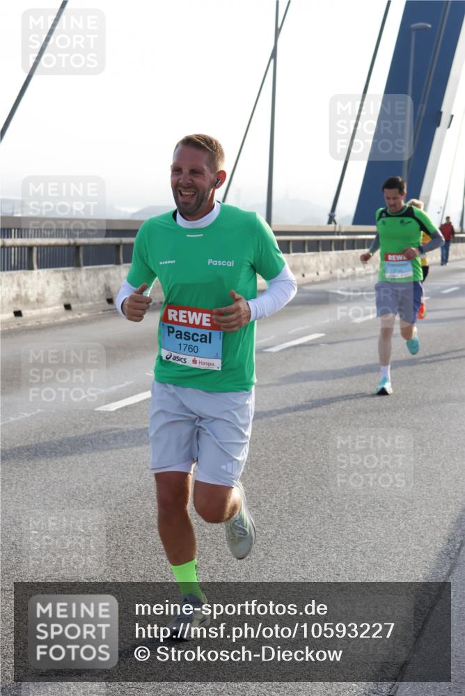 03.10.2026 - Köhlbrandbrückenlauf Strokosch-Dieckow http://msf.ph/oto/10593227 03.10.2026 09:20:01 Position 1 1760 meine-sportfotos.de