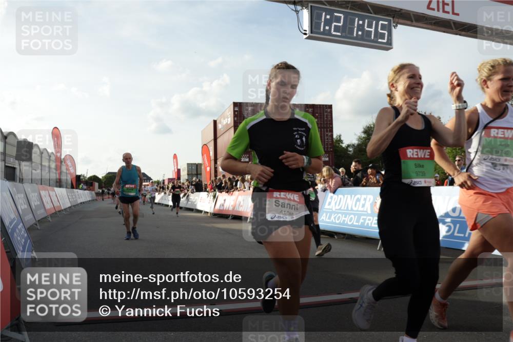 03.10.2026 - Köhlbrandbrückenlauf Yannick Fuchs http://msf.ph/oto/10593254 03.10.2026 16:21:46 Ziel 4108, 7079, 7097, 7439, 7734, 7735, 7738, 8399, 8407, 8490, 8708, 8899, 9000, 9201, 9203, 9233, 9261, 9327, 9689, 9699, 9739, 9740 meine-sportfotos.de