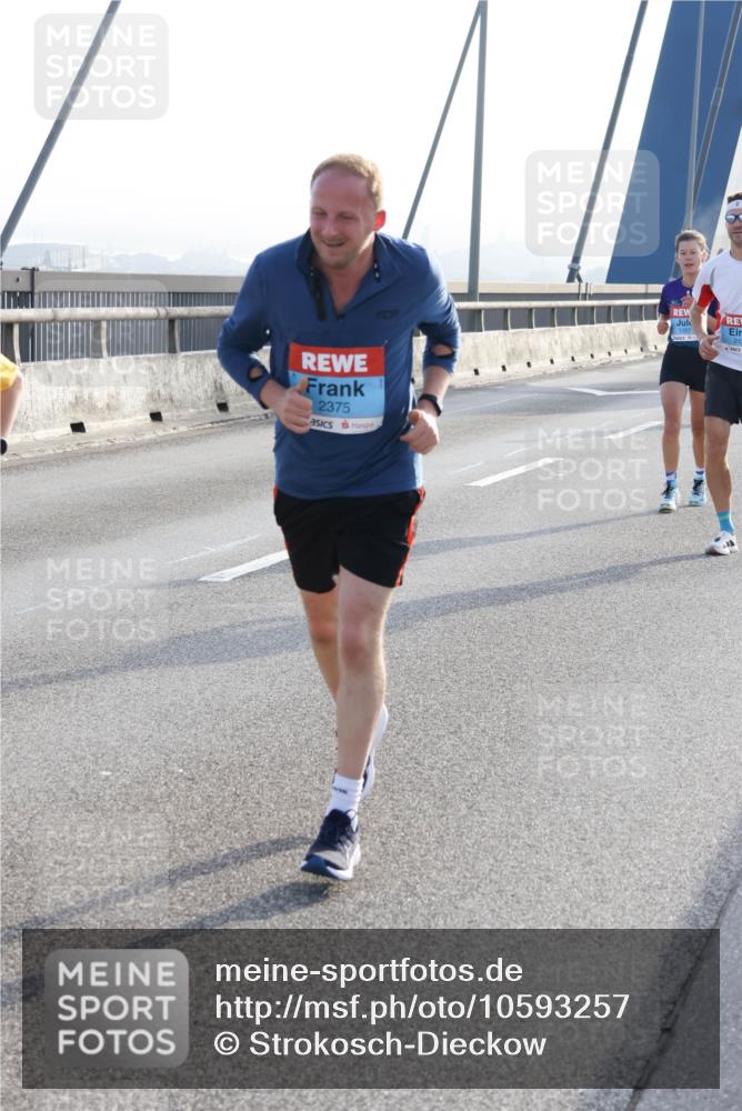 03.10.2026 - Köhlbrandbrückenlauf Strokosch-Dieckow http://msf.ph/oto/10593257 03.10.2026 09:20:05 Position 1 2375, 1357 meine-sportfotos.de