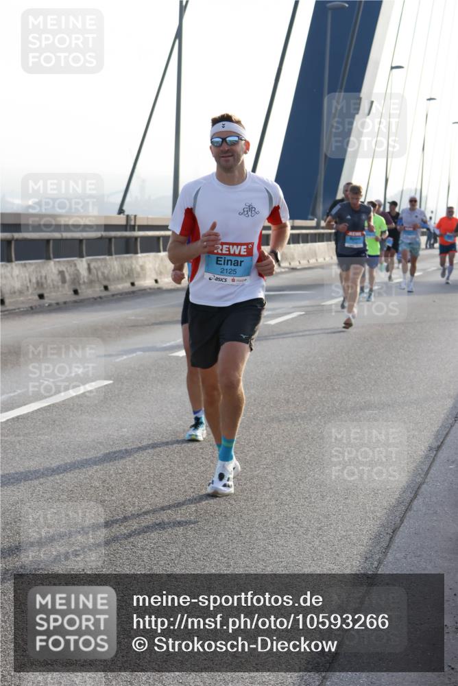 03.10.2026 - Köhlbrandbrückenlauf Strokosch-Dieckow http://msf.ph/oto/10593266 03.10.2026 09:20:07 Position 1 2125 meine-sportfotos.de