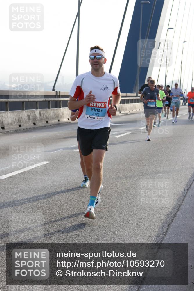 03.10.2026 - Köhlbrandbrückenlauf Strokosch-Dieckow http://msf.ph/oto/10593270 03.10.2026 09:20:07 Position 1 2125 meine-sportfotos.de