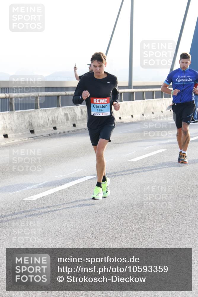 03.10.2026 - Köhlbrandbrückenlauf Strokosch-Dieckow http://msf.ph/oto/10593359 03.10.2026 09:20:20 Position 1 2194 meine-sportfotos.de