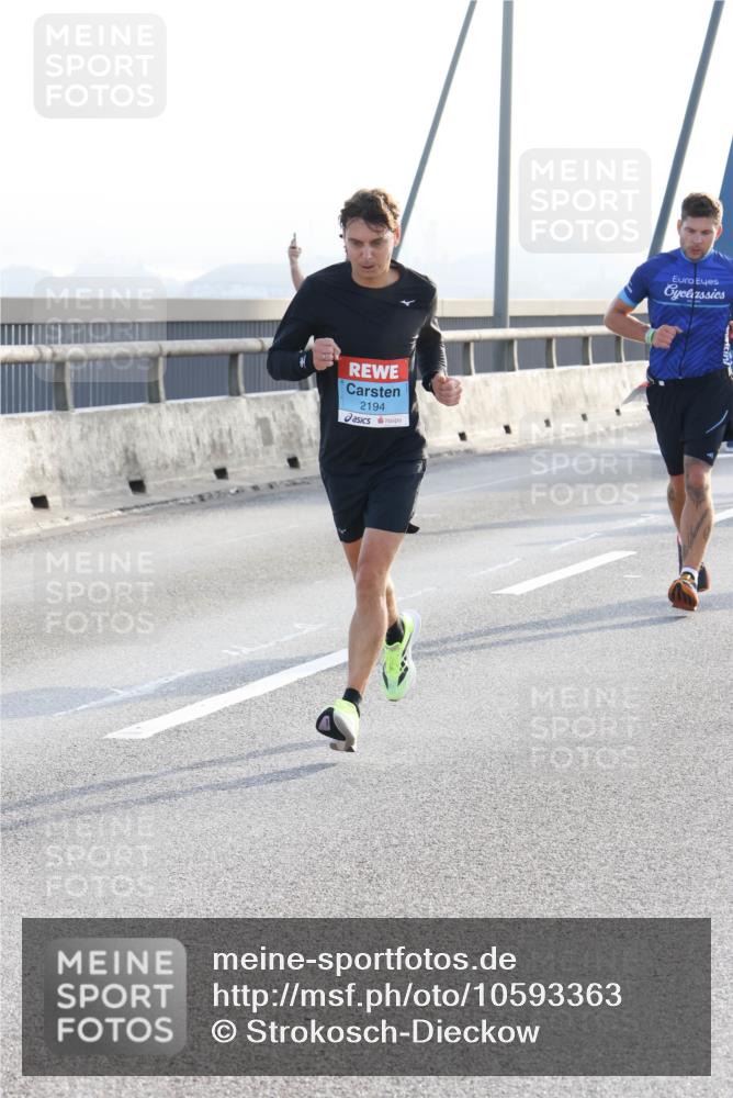 03.10.2026 - Köhlbrandbrückenlauf Strokosch-Dieckow http://msf.ph/oto/10593363 03.10.2026 09:20:20 Position 1 2194 meine-sportfotos.de