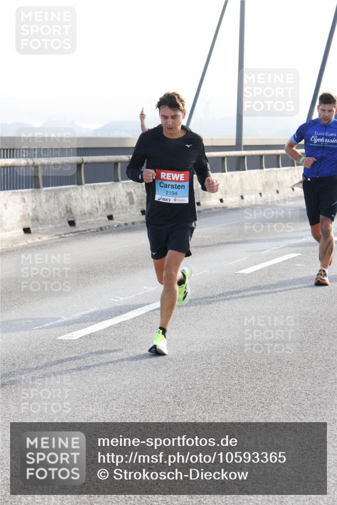 03.10.2026 - Köhlbrandbrückenlauf Strokosch-Dieckow http://msf.ph/oto/10593365 03.10.2026 09:20:20 Position 1 2194 meine-sportfotos.de