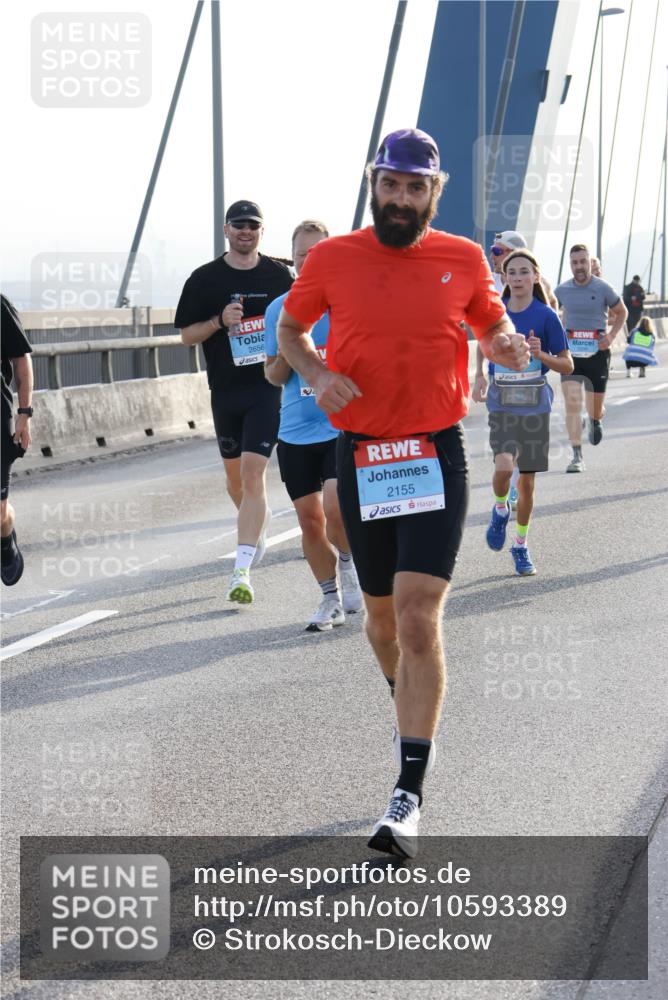 03.10.2026 - Köhlbrandbrückenlauf Strokosch-Dieckow http://msf.ph/oto/10593389 03.10.2026 09:20:24 Position 1 2656, 2155 meine-sportfotos.de