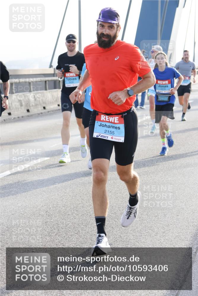 03.10.2026 - Köhlbrandbrückenlauf Strokosch-Dieckow http://msf.ph/oto/10593406 03.10.2026 09:20:24 Position 1 2155, 2278 meine-sportfotos.de