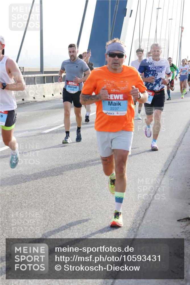 03.10.2026 - Köhlbrandbrückenlauf Strokosch-Dieckow http://msf.ph/oto/10593431 03.10.2026 09:20:27 Position 1 2206, 2237, 1 meine-sportfotos.de
