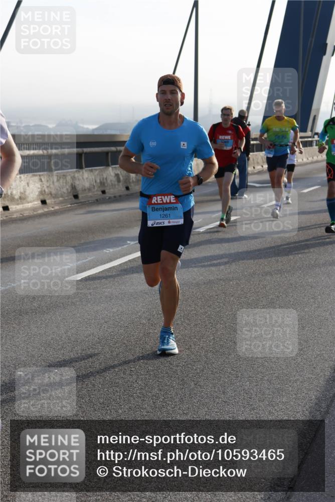03.10.2026 - Köhlbrandbrückenlauf Strokosch-Dieckow http://msf.ph/oto/10593465 03.10.2026 09:20:32 Position 1 10, 1261 meine-sportfotos.de