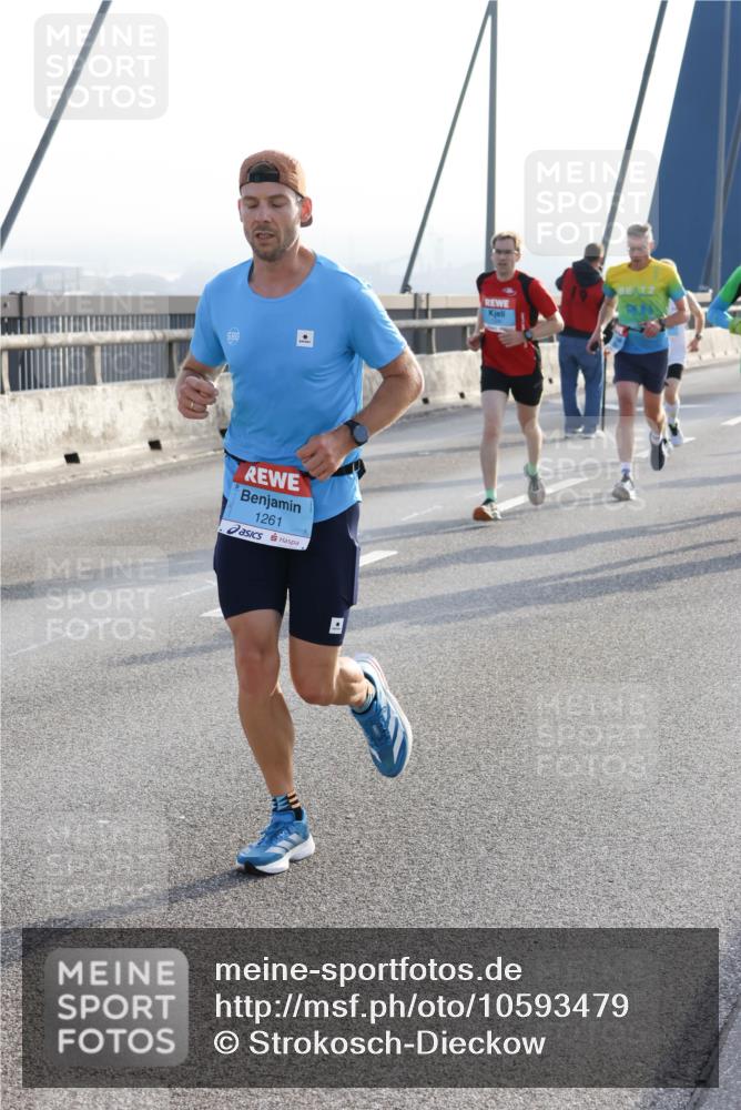 03.10.2026 - Köhlbrandbrückenlauf Strokosch-Dieckow http://msf.ph/oto/10593479 03.10.2026 09:20:32 Position 1 1261 meine-sportfotos.de