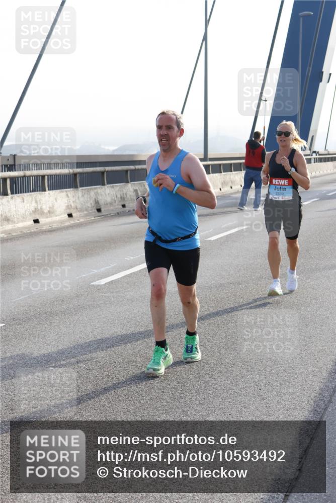 03.10.2026 - Köhlbrandbrückenlauf Strokosch-Dieckow http://msf.ph/oto/10593492 03.10.2026 09:20:38 Position 1 2339 meine-sportfotos.de
