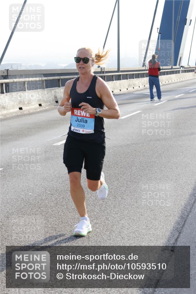 03.10.2026 - Köhlbrandbrückenlauf Strokosch-Dieckow http://msf.ph/oto/10593510 03.10.2026 09:20:39 Position 1 2339 meine-sportfotos.de
