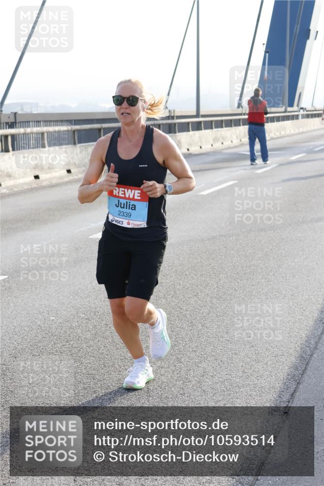 03.10.2026 - Köhlbrandbrückenlauf Strokosch-Dieckow http://msf.ph/oto/10593514 03.10.2026 09:20:39 Position 1 2339 meine-sportfotos.de