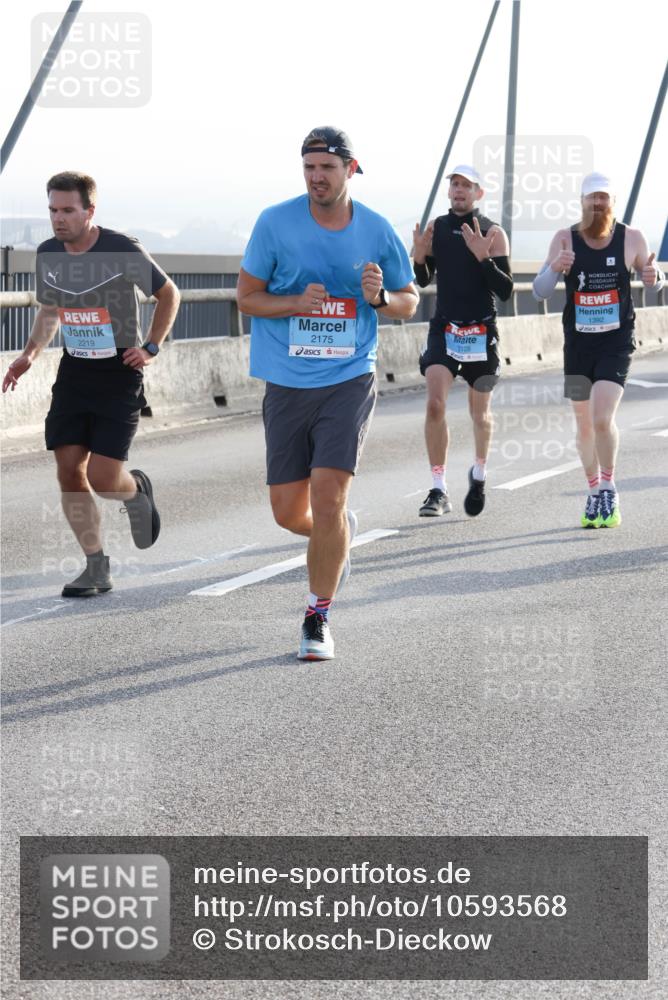 03.10.2026 - Köhlbrandbrückenlauf Strokosch-Dieckow http://msf.ph/oto/10593568 03.10.2026 09:20:50 Position 1 2219, 2175, 1392, 2126 meine-sportfotos.de