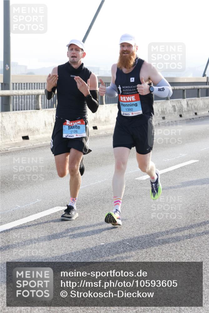 03.10.2026 - Köhlbrandbrückenlauf Strokosch-Dieckow http://msf.ph/oto/10593605 03.10.2026 09:20:52 Position 1 2126, 1392 meine-sportfotos.de