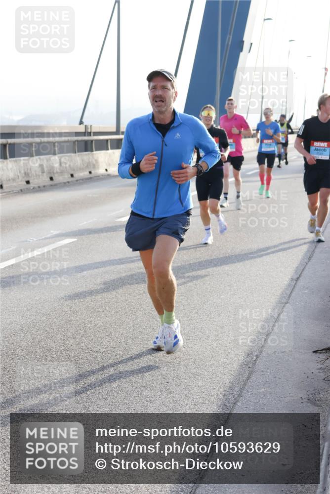 03.10.2026 - Köhlbrandbrückenlauf Strokosch-Dieckow http://msf.ph/oto/10593629 03.10.2026 09:20:55 Position 1 2123 meine-sportfotos.de