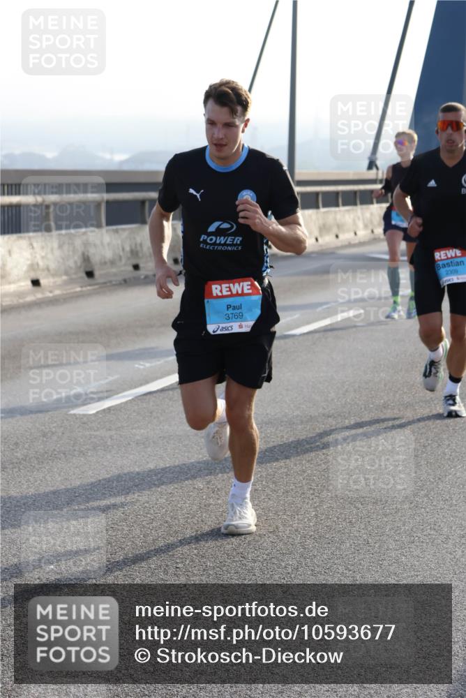 03.10.2026 - Köhlbrandbrückenlauf Strokosch-Dieckow http://msf.ph/oto/10593677 03.10.2026 09:21:03 Position 1 3769, 2309 meine-sportfotos.de
