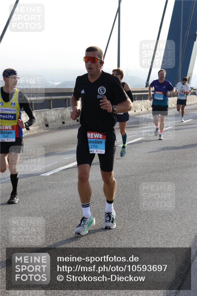 03.10.2026 - Köhlbrandbrückenlauf Strokosch-Dieckow http://msf.ph/oto/10593697 03.10.2026 09:21:04 Position 1 1342, 2309 meine-sportfotos.de