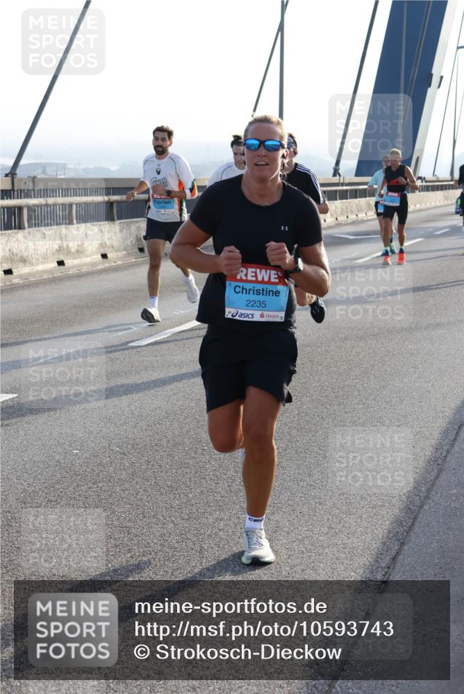 03.10.2026 - Köhlbrandbrückenlauf Strokosch-Dieckow http://msf.ph/oto/10593743 03.10.2026 09:21:09 Position 1 2235 meine-sportfotos.de