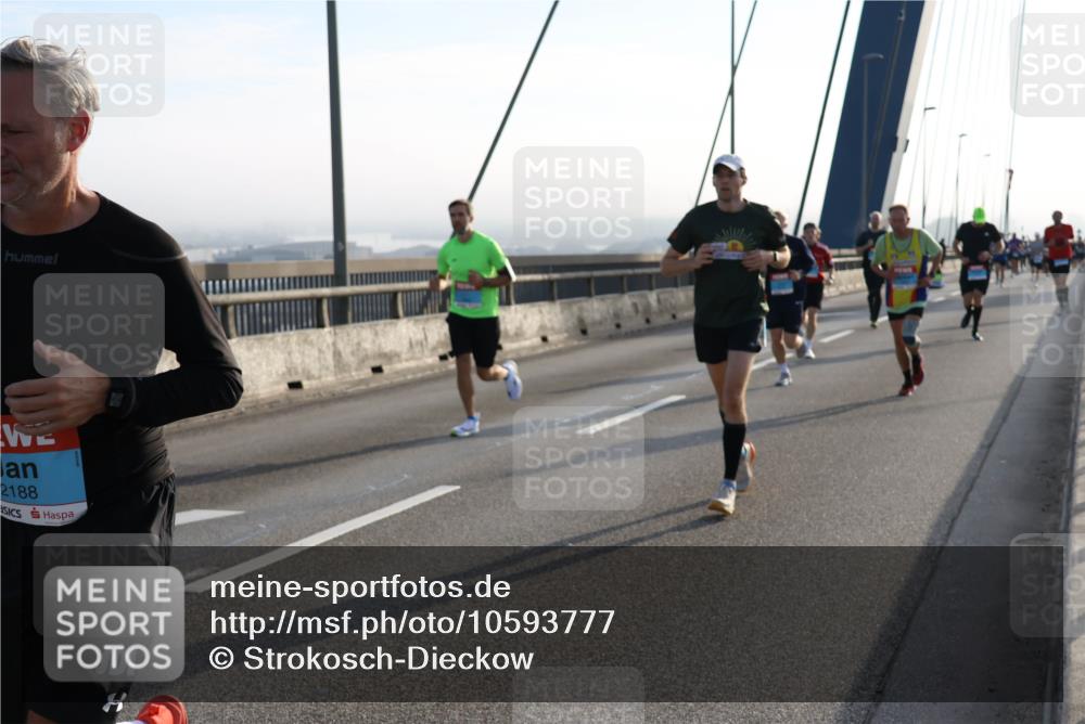 03.10.2026 - Köhlbrandbrückenlauf Strokosch-Dieckow http://msf.ph/oto/10593777 03.10.2026 09:21:16 Position 1 2188 meine-sportfotos.de