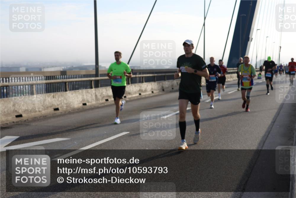 03.10.2026 - Köhlbrandbrückenlauf Strokosch-Dieckow http://msf.ph/oto/10593793 03.10.2026 09:21:16 Position 1  meine-sportfotos.de
