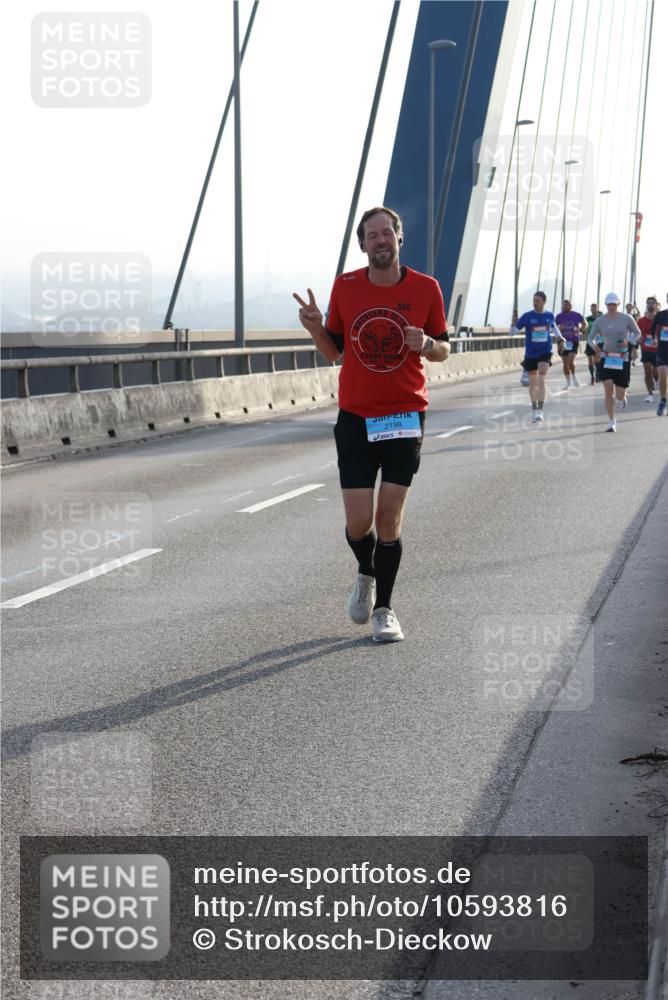 03.10.2026 - Köhlbrandbrückenlauf Strokosch-Dieckow http://msf.ph/oto/10593816 03.10.2026 09:21:23 Position 1 2198 meine-sportfotos.de