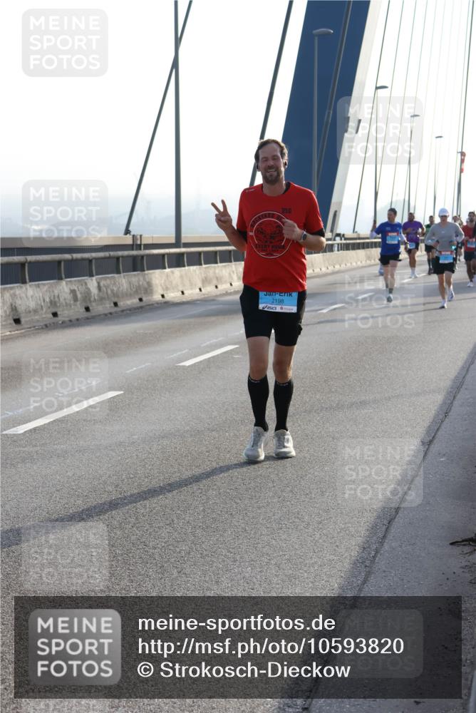 03.10.2026 - Köhlbrandbrückenlauf Strokosch-Dieckow http://msf.ph/oto/10593820 03.10.2026 09:21:23 Position 1 2198 meine-sportfotos.de