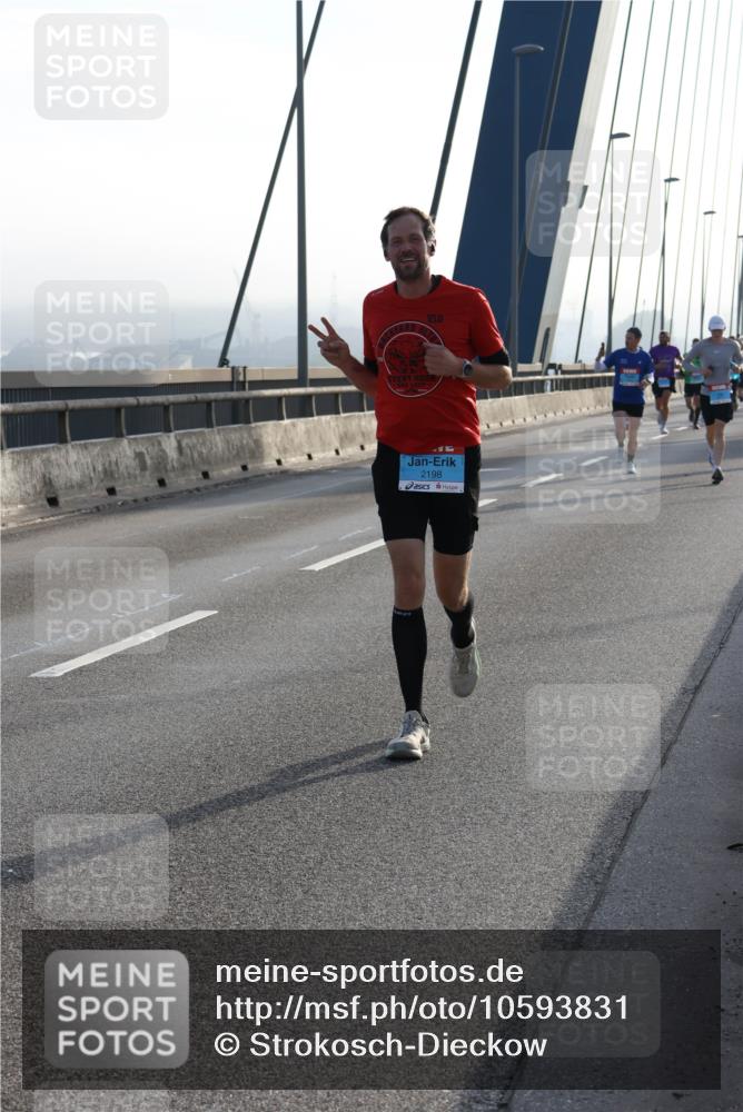03.10.2026 - Köhlbrandbrückenlauf Strokosch-Dieckow http://msf.ph/oto/10593831 03.10.2026 09:21:23 Position 1 2198 meine-sportfotos.de