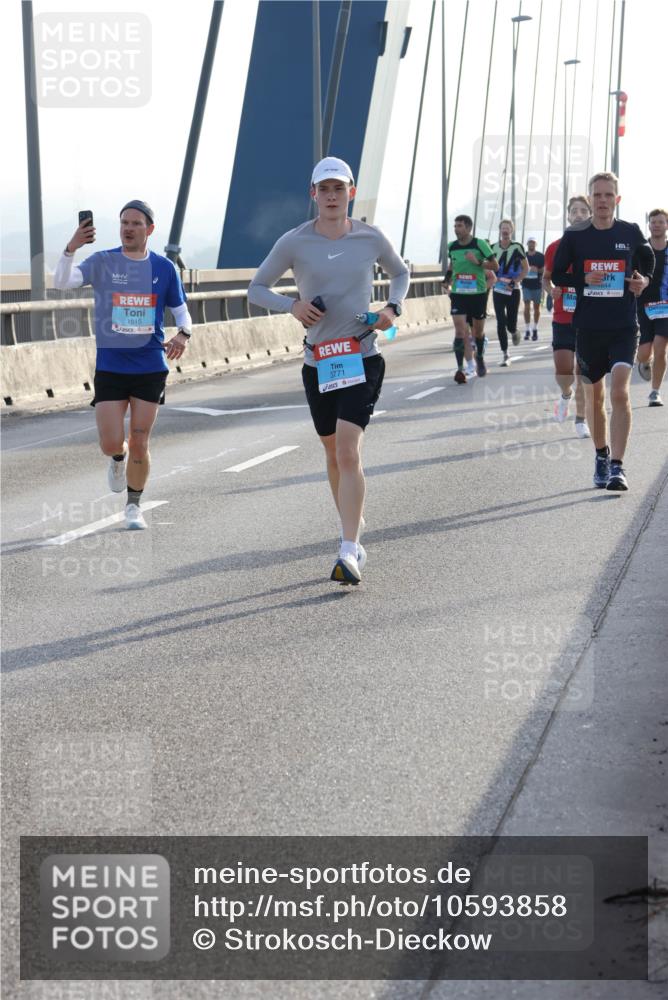 03.10.2026 - Köhlbrandbrückenlauf Strokosch-Dieckow http://msf.ph/oto/10593858 03.10.2026 09:21:28 Position 1 1515, 42, 19, 3771 meine-sportfotos.de