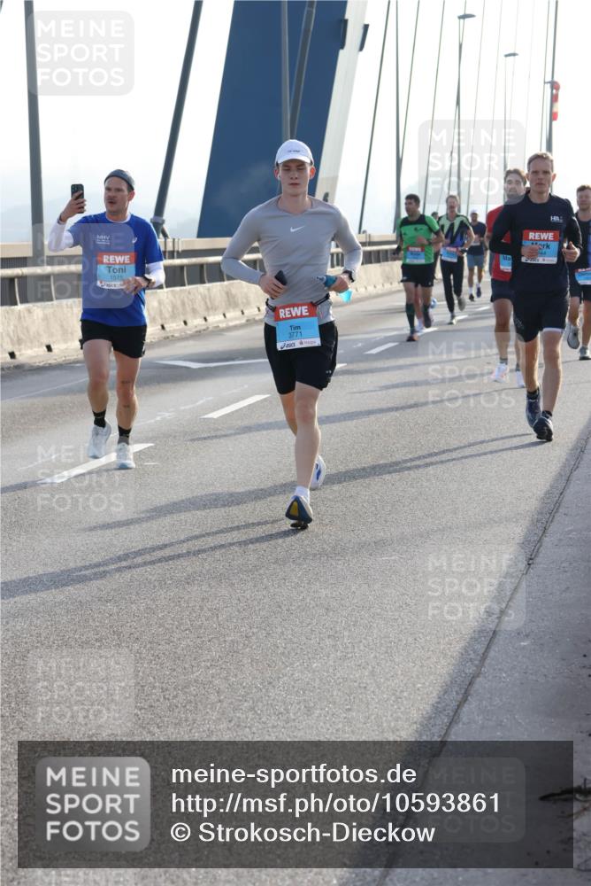 03.10.2026 - Köhlbrandbrückenlauf Strokosch-Dieckow http://msf.ph/oto/10593861 03.10.2026 09:21:28 Position 1 1515, 3771 meine-sportfotos.de