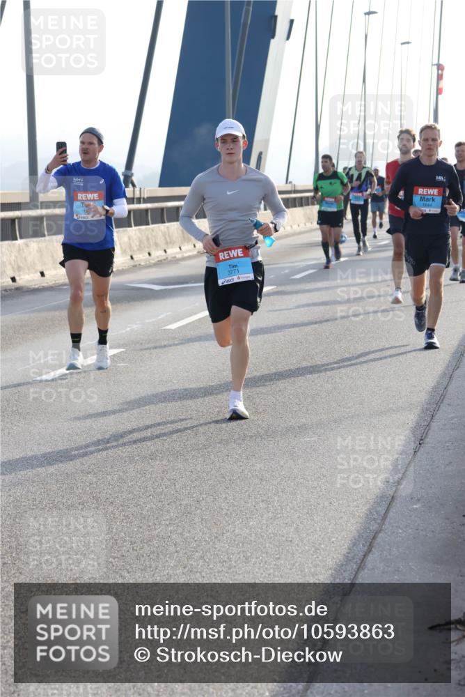 03.10.2026 - Köhlbrandbrückenlauf Strokosch-Dieckow http://msf.ph/oto/10593863 03.10.2026 09:21:28 Position 1 3771, 16441 meine-sportfotos.de