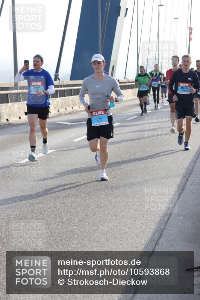 03.10.2026 - Köhlbrandbrückenlauf Strokosch-Dieckow http://msf.ph/oto/10593868 03.10.2026 09:21:28 Position 1 3771, 1644 meine-sportfotos.de