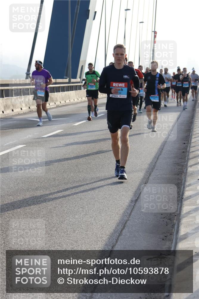 03.10.2026 - Köhlbrandbrückenlauf Strokosch-Dieckow http://msf.ph/oto/10593878 03.10.2026 09:21:30 Position 1 14 meine-sportfotos.de