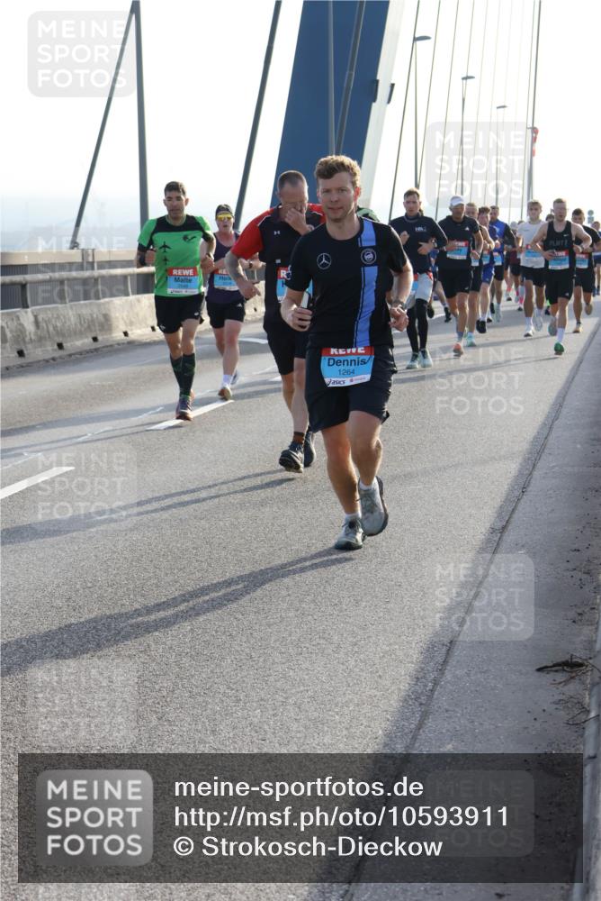 03.10.2026 - Köhlbrandbrückenlauf Strokosch-Dieckow http://msf.ph/oto/10593911 03.10.2026 09:21:34 Position 1 1264 meine-sportfotos.de