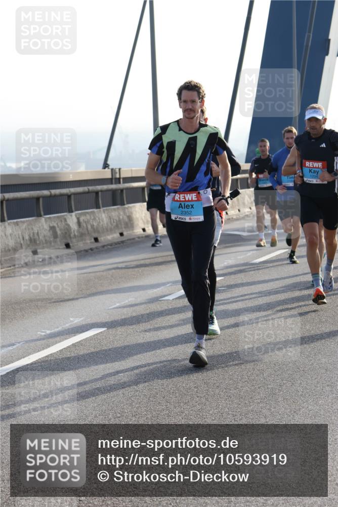 03.10.2026 - Köhlbrandbrückenlauf Strokosch-Dieckow http://msf.ph/oto/10593919 03.10.2026 09:21:38 Position 1 2352, 1204 meine-sportfotos.de