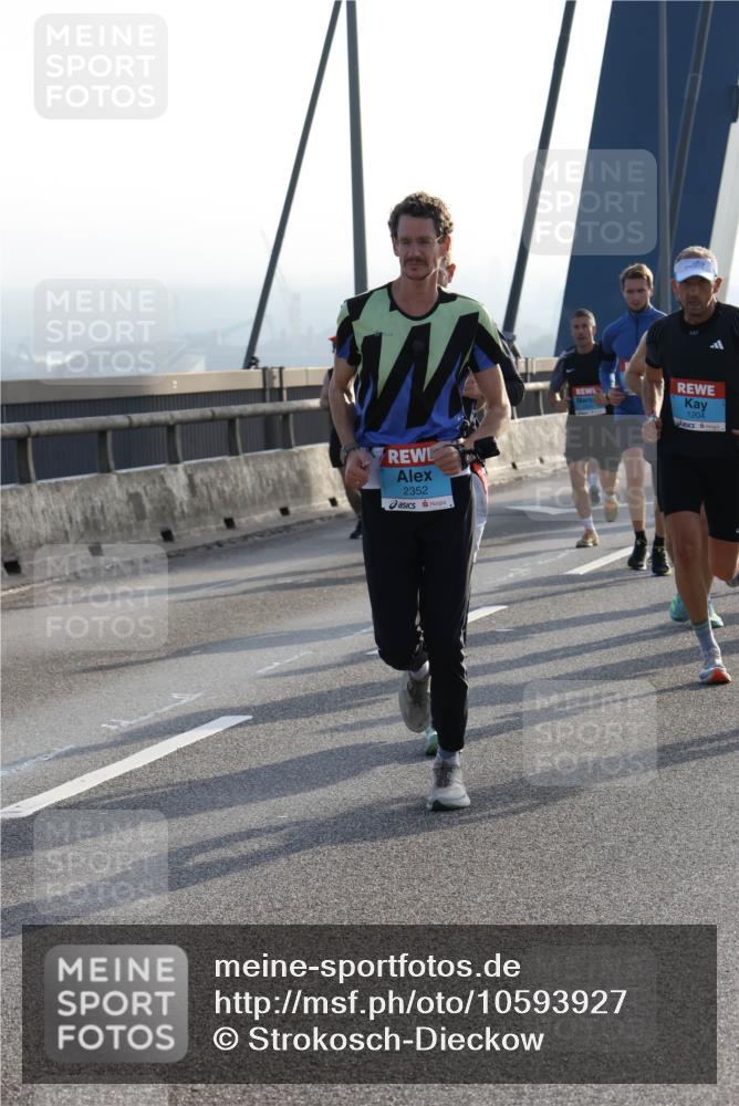 03.10.2026 - Köhlbrandbrückenlauf Strokosch-Dieckow http://msf.ph/oto/10593927 03.10.2026 09:21:38 Position 1 2352, 1204 meine-sportfotos.de