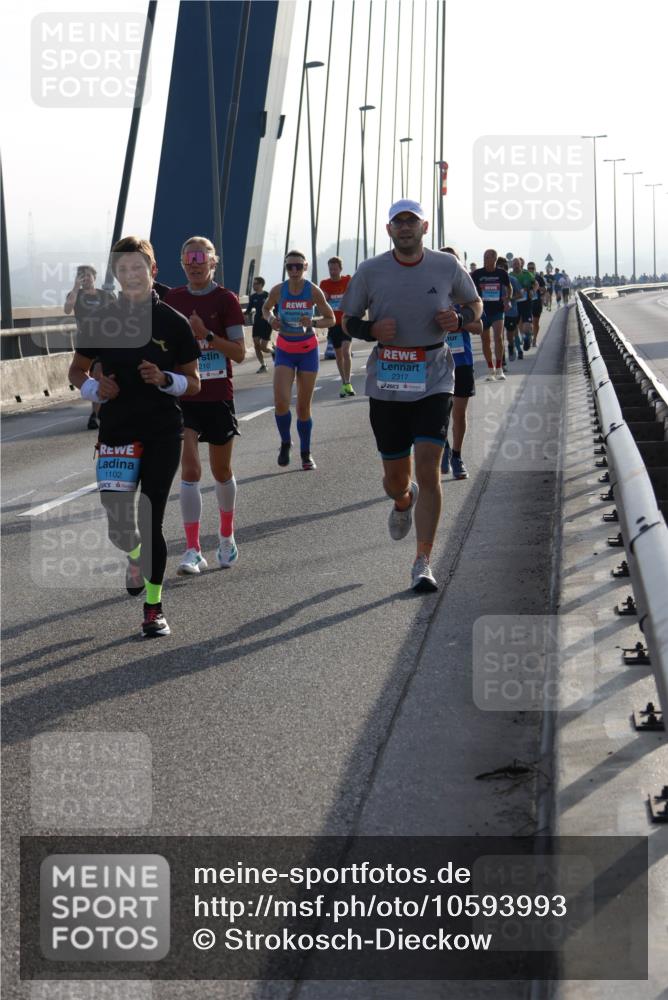 03.10.2026 - Köhlbrandbrückenlauf Strokosch-Dieckow http://msf.ph/oto/10593993 03.10.2026 09:21:45 Position 1 1102, 210, 2317 meine-sportfotos.de