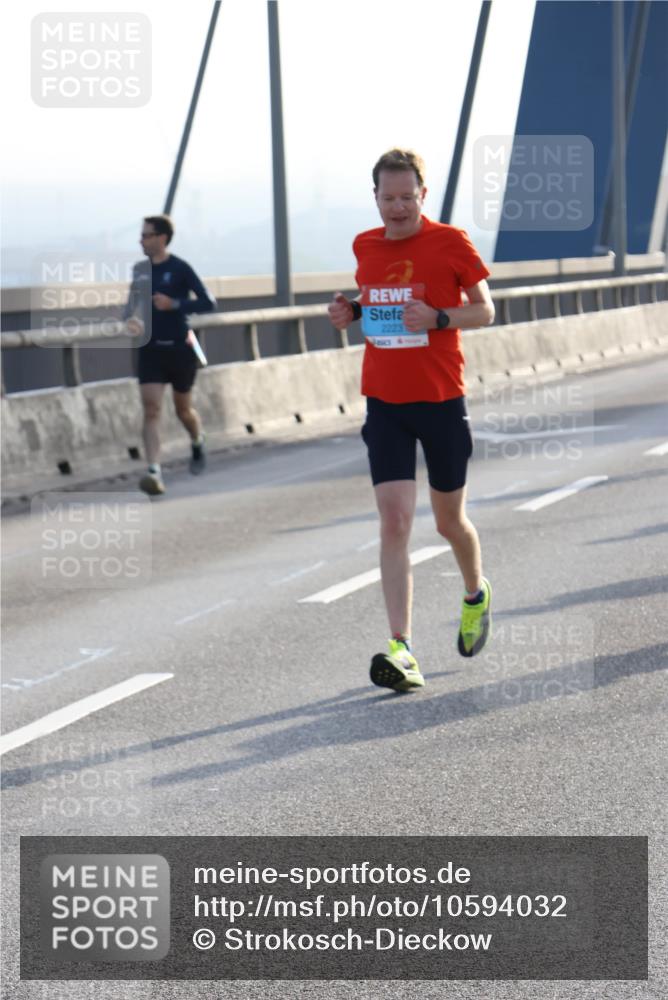 03.10.2026 - Köhlbrandbrückenlauf Strokosch-Dieckow http://msf.ph/oto/10594032 03.10.2026 09:21:51 Position 1 2223 meine-sportfotos.de