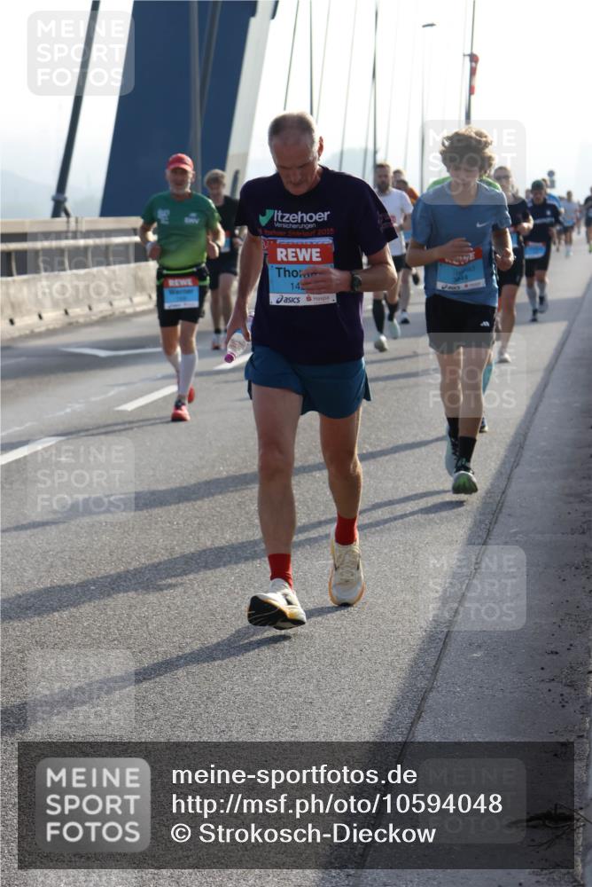 03.10.2026 - Köhlbrandbrückenlauf Strokosch-Dieckow http://msf.ph/oto/10594048 03.10.2026 09:21:53 Position 1 2015, 14, 3444 meine-sportfotos.de
